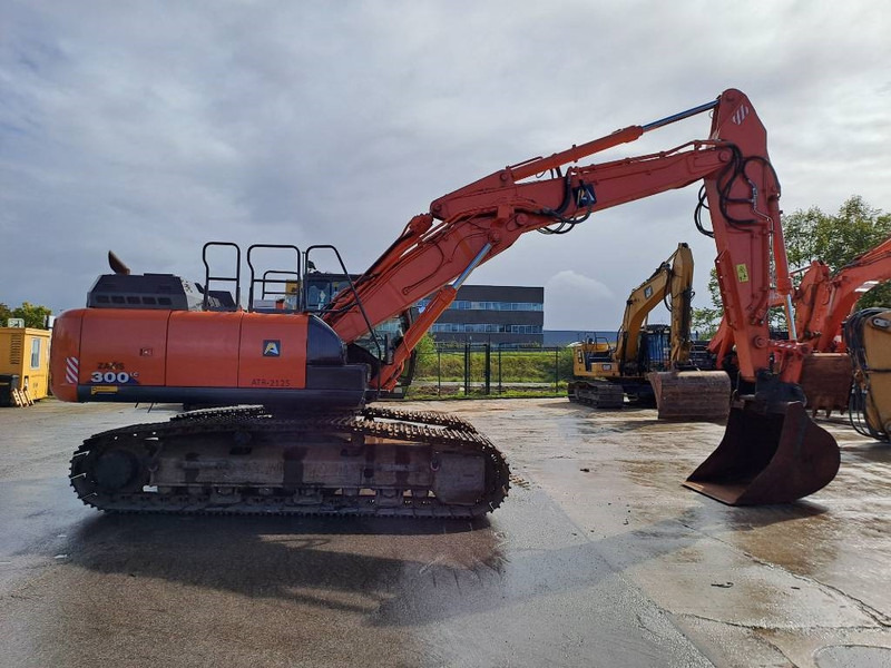 Hitachi ZX 300 LC-6 - Kettenbagger: das Bild 5 Hitachi ZX 300 LC-6 - Kettenbagger: das Bild 5
