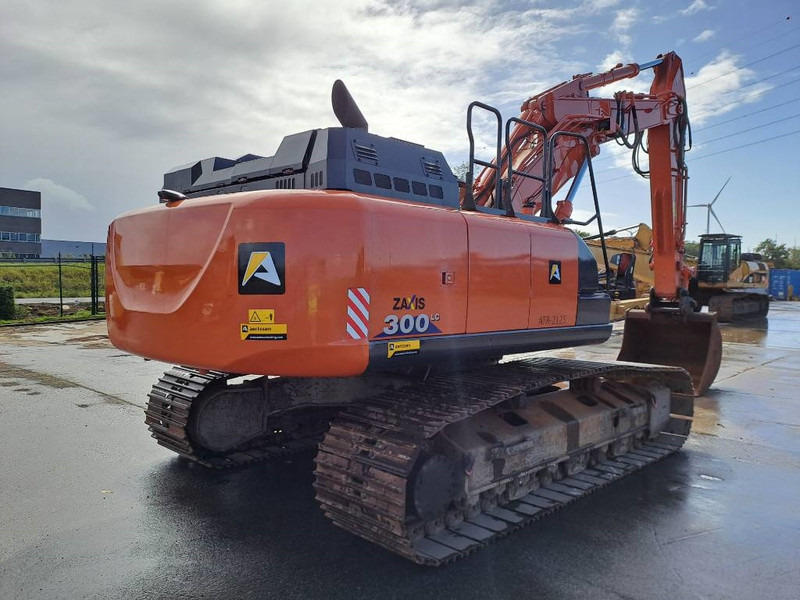 Hitachi ZX 300 LC-6 - Kettenbagger: das Bild 4 Hitachi ZX 300 LC-6 - Kettenbagger: das Bild 4
