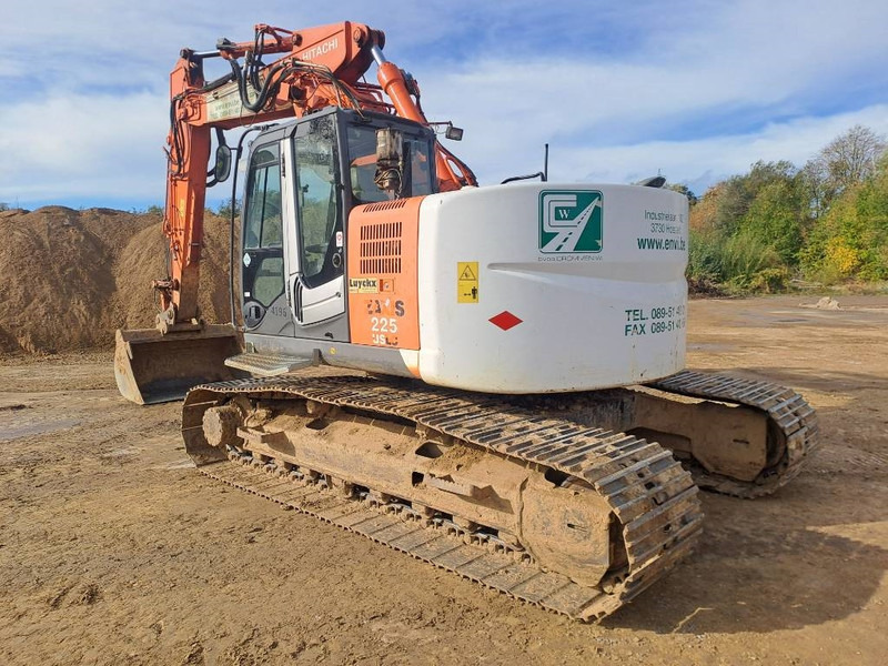 Hitachi ZX225USLC-3 - Kettenbagger: das Bild 2 Hitachi ZX225USLC-3 - Kettenbagger: das Bild 2
