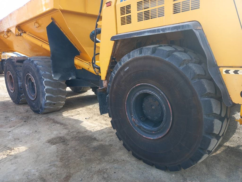 Knickgelenkter Dumper Komatsu HM400-3R (4 pcs available in Abu Dhabi): das Bild 16 Knickgelenkter Dumper Komatsu HM400-3R (4 pcs available in Abu Dhabi): das Bild 16