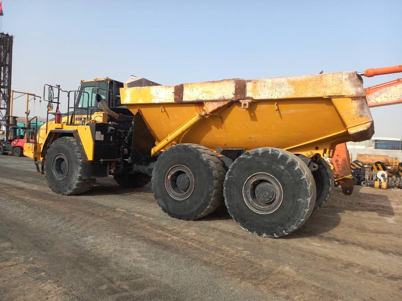 Komatsu HM400-3R (4 pcs available in Abu Dhabi) - Knickgelenkter Dumper: das Bild 2 Komatsu HM400-3R (4 pcs available in Abu Dhabi) - Knickgelenkter Dumper: das Bild 2