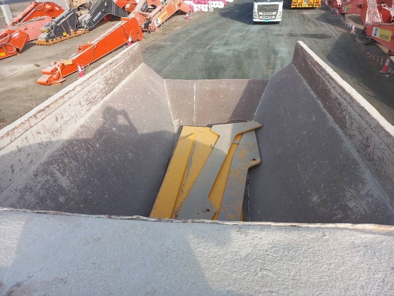 Komatsu HM400-3R (4 pcs available in Abu Dhabi) - Knickgelenkter Dumper: das Bild 5 Komatsu HM400-3R (4 pcs available in Abu Dhabi) - Knickgelenkter Dumper: das Bild 5