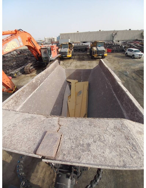 Knickgelenkter Dumper Komatsu HM400-3R (4 pcs available in Abu Dhabi): das Bild 18 Knickgelenkter Dumper Komatsu HM400-3R (4 pcs available in Abu Dhabi): das Bild 18