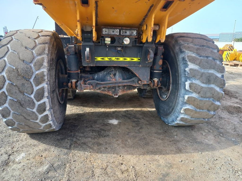 Knickgelenkter Dumper Komatsu HM400-3R (4 pcs available in Abu Dhabi): das Bild 14 Knickgelenkter Dumper Komatsu HM400-3R (4 pcs available in Abu Dhabi): das Bild 14
