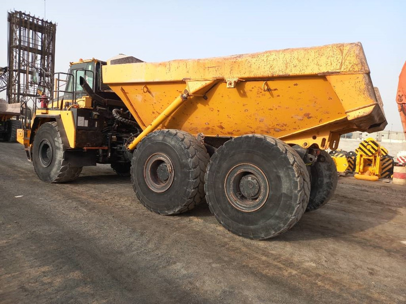 Komatsu HM400-3R (4 pcs available in Abu Dhabi) - Knickgelenkter Dumper: das Bild 2 Komatsu HM400-3R (4 pcs available in Abu Dhabi) - Knickgelenkter Dumper: das Bild 2