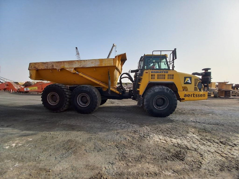 Komatsu HM400-3R (4 pcs available in Abu Dhabi) - Knickgelenkter Dumper: das Bild 4 Komatsu HM400-3R (4 pcs available in Abu Dhabi) - Knickgelenkter Dumper: das Bild 4