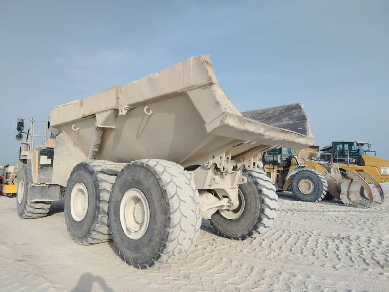 Komatsu HM400-3R (4 pieces available in Abu Dhabi) - Knickgelenkter Dumper: das Bild 5 Komatsu HM400-3R (4 pieces available in Abu Dhabi) - Knickgelenkter Dumper: das Bild 5