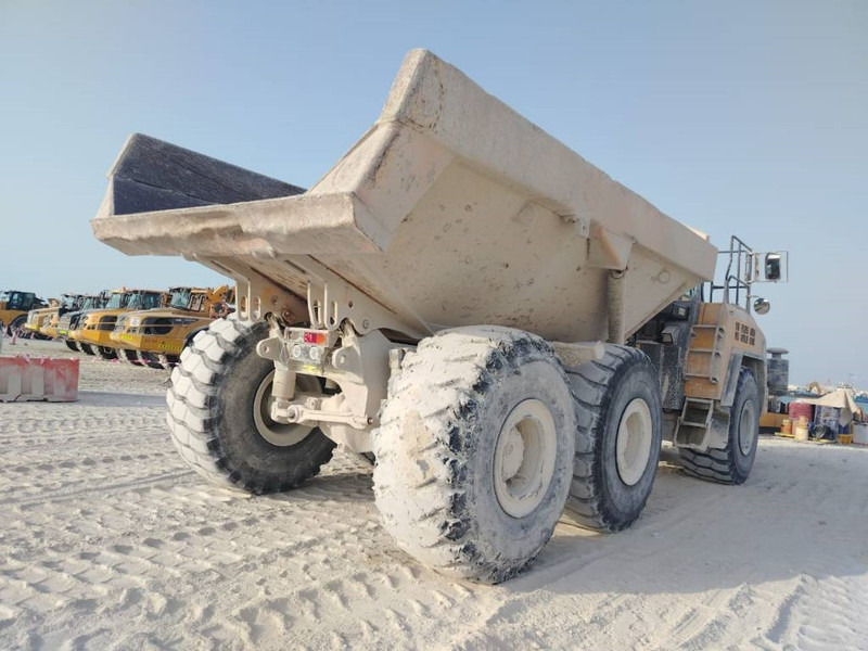 Komatsu HM400-3R (4 pieces available in Abu Dhabi) - Knickgelenkter Dumper: das Bild 5 Komatsu HM400-3R (4 pieces available in Abu Dhabi) - Knickgelenkter Dumper: das Bild 5