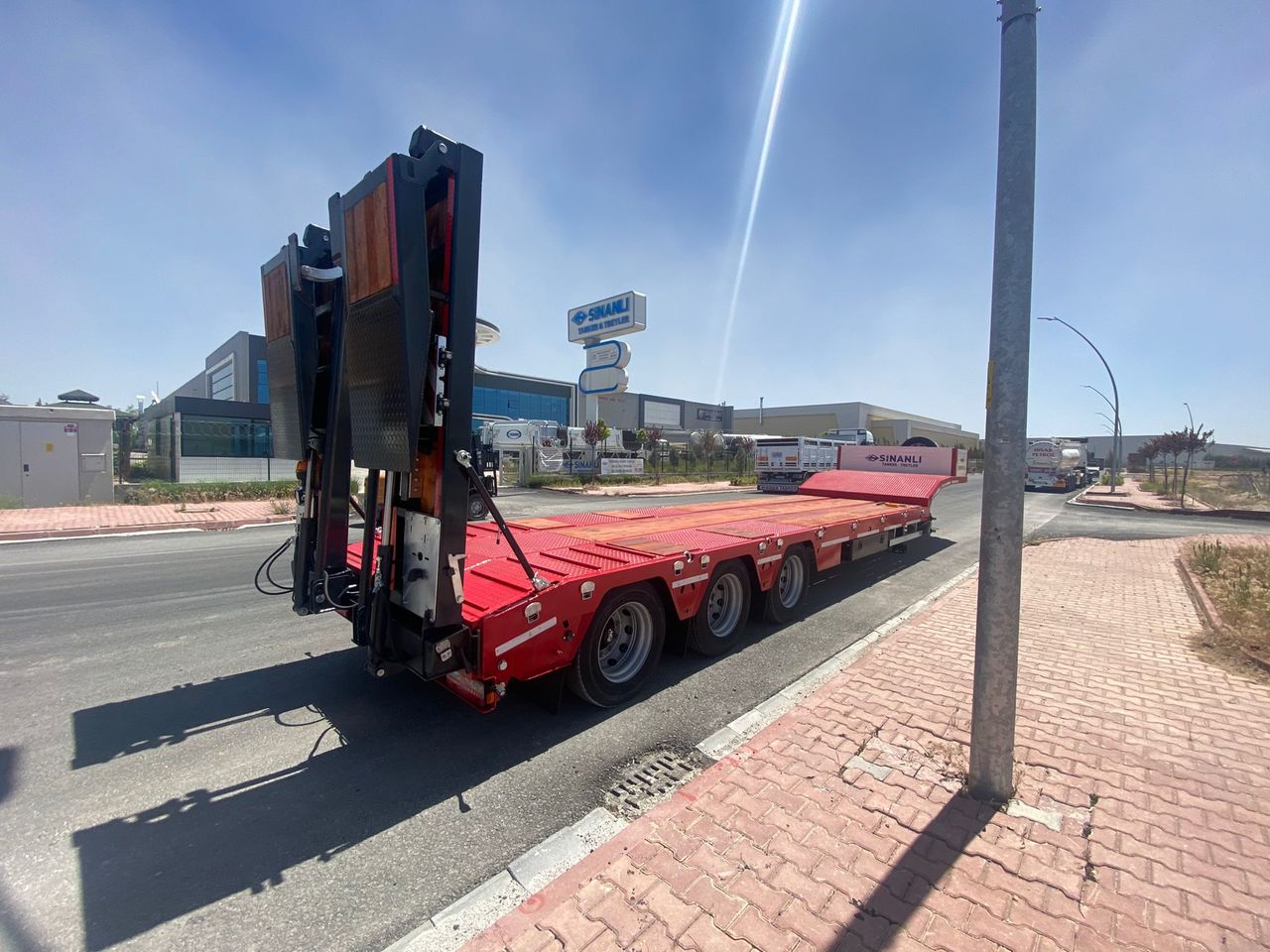 Lowbed Sinan Trailer Lowbed 3 axle - Tieflader Auflieger: das Bild 2 Lowbed Sinan Trailer Lowbed 3 axle - Tieflader Auflieger: das Bild 2