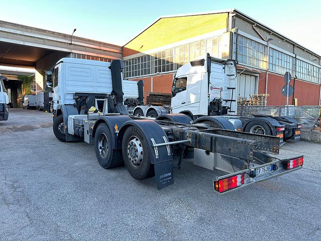 Mercedes-Benz ACTROS 2532 - Fahrgestell LKW: das Bild 3 Mercedes-Benz ACTROS 2532 - Fahrgestell LKW: das Bild 3