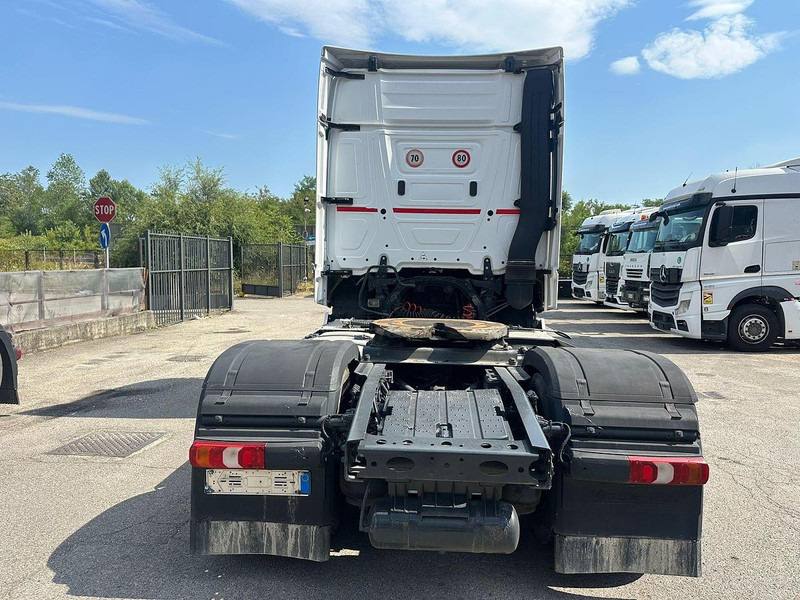 Mercedes-Benz Actros 1845 - Sattelzugmaschine: das Bild 5 Mercedes-Benz Actros 1845 - Sattelzugmaschine: das Bild 5