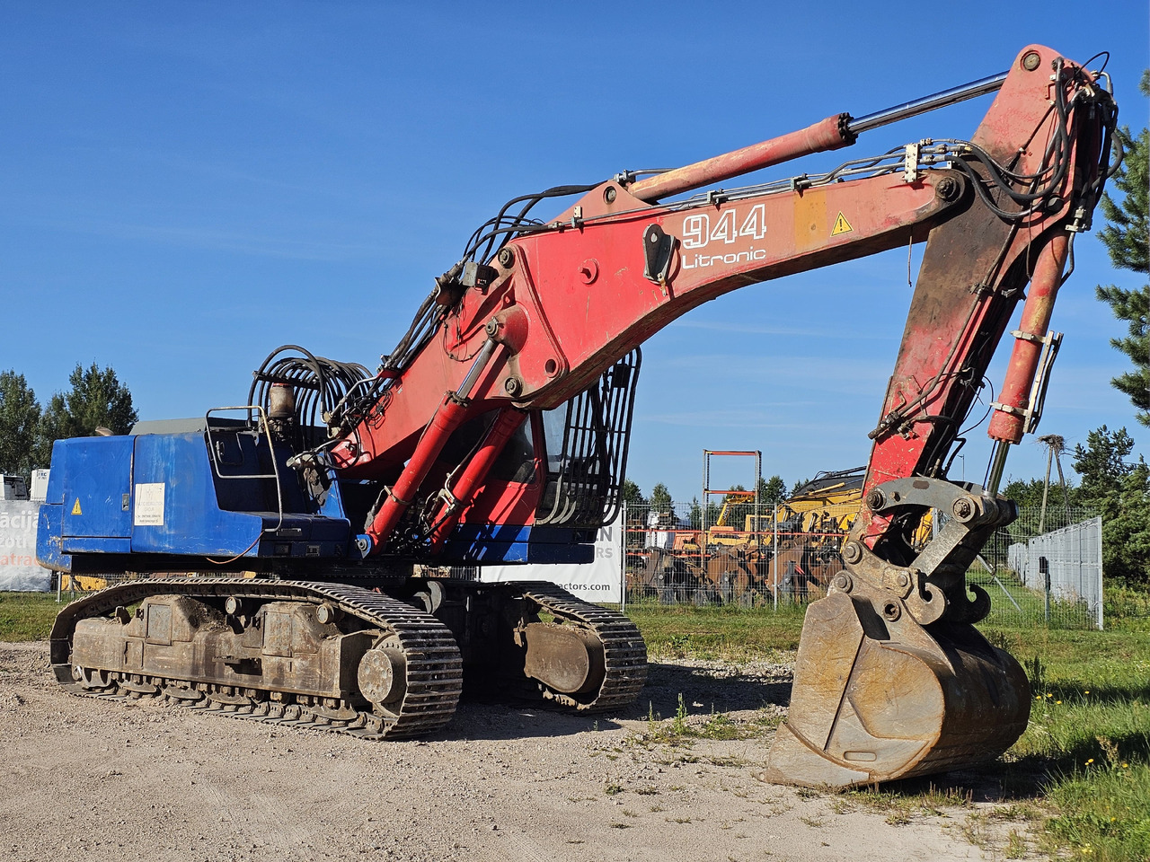 LIEBHERR R944B VH-HD. UHD boom and standart boom included. - Abrissbagger: das Bild 3 LIEBHERR R944B VH-HD. UHD boom and standart boom included. - Abrissbagger: das Bild 3