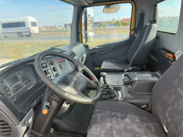 MERCEDES-BENZ Atego 1022 L Pritsche / Klima / Tachograph... - Abschleppwagen: das Bild 2 MERCEDES-BENZ Atego 1022 L Pritsche / Klima / Tachograph... - Abschleppwagen: das Bild 2