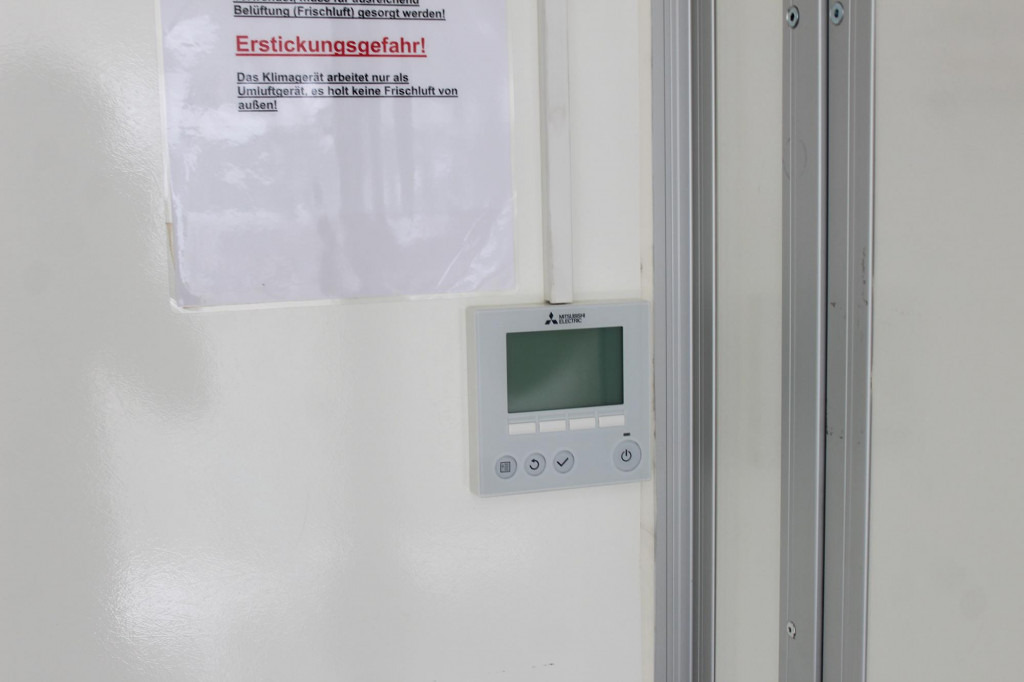 Meyer Mitsubishi Aggregat Strom LBW S.Tür - Kühlkoffer Anhänger: das Bild 5 Meyer Mitsubishi Aggregat Strom LBW S.Tür - Kühlkoffer Anhänger: das Bild 5