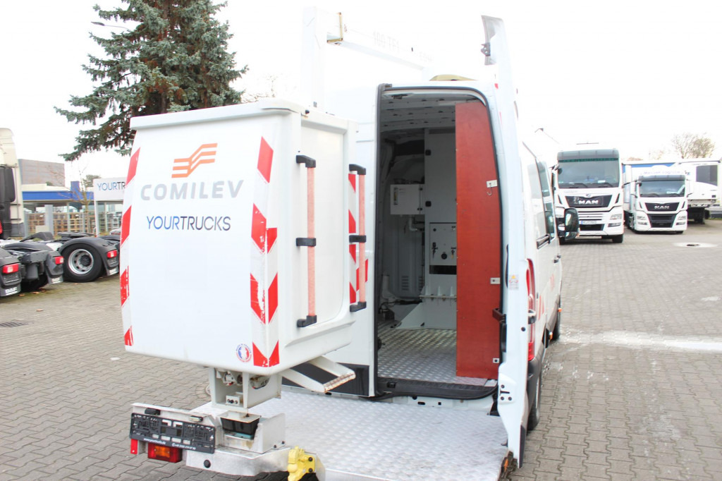 Renault Master Bühne EN100TF1 10m Klima 561h AHK - LKW mit Arbeitsbühne: das Bild 4 Renault Master Bühne EN100TF1 10m Klima 561h AHK - LKW mit Arbeitsbühne: das Bild 4