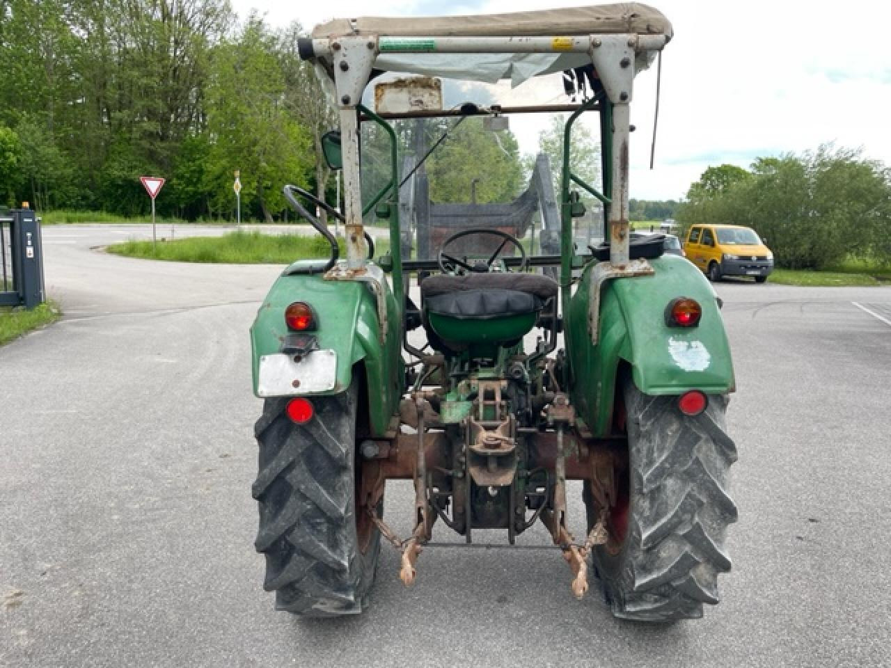 Deutz-Fahr D 4005 mit Frontlader / Oldtimer - Traktor: das Bild 4 Deutz-Fahr D 4005 mit Frontlader / Oldtimer - Traktor: das Bild 4