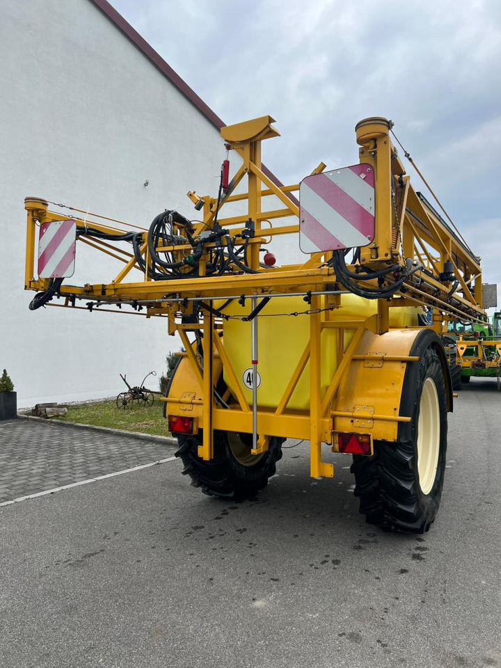 Dubex Vector 27m 3200 Liter Spritze, Baujahr 2002 - Anhängespritze: das Bild 5 Dubex Vector 27m 3200 Liter Spritze, Baujahr 2002 - Anhängespritze: das Bild 5