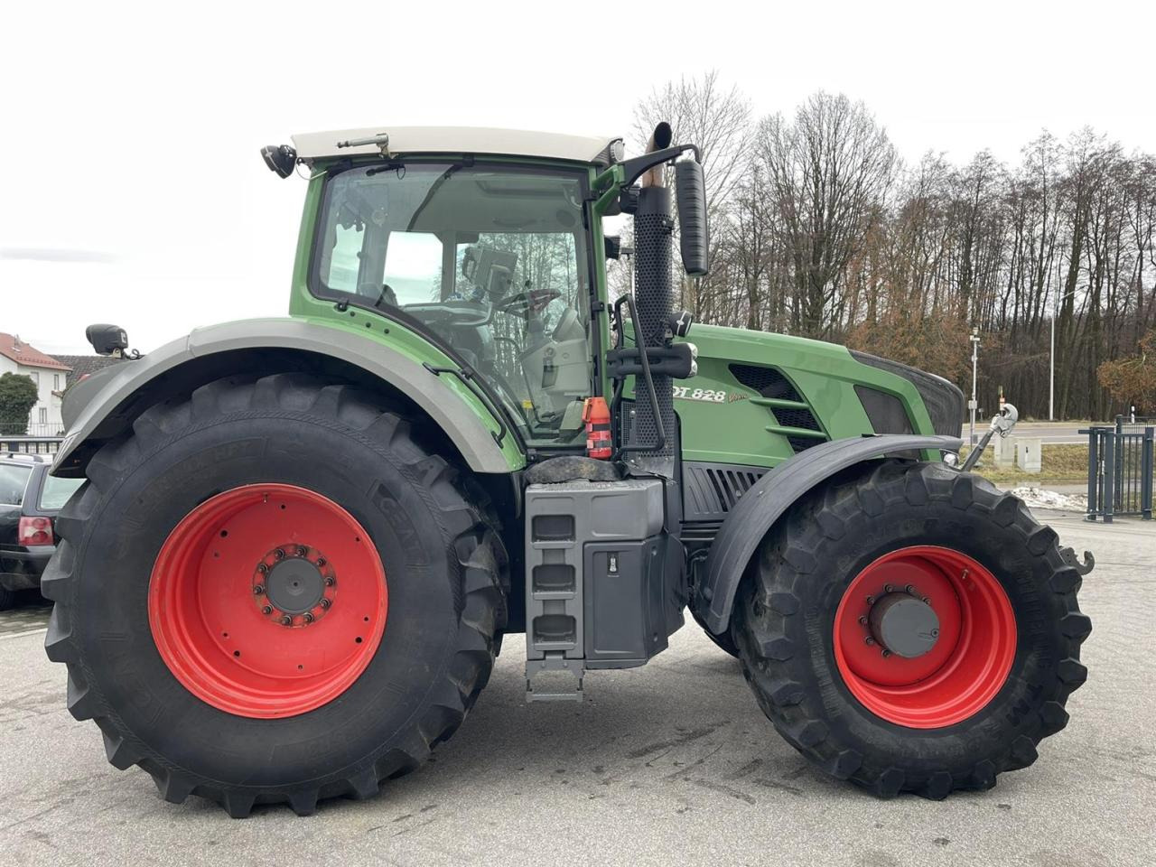 Fendt 828 Vario Profi Plus, GPS, FZW, 5DW, Baujahr 2014 - Traktor: das Bild 5 Fendt 828 Vario Profi Plus, GPS, FZW, 5DW, Baujahr 2014 - Traktor: das Bild 5