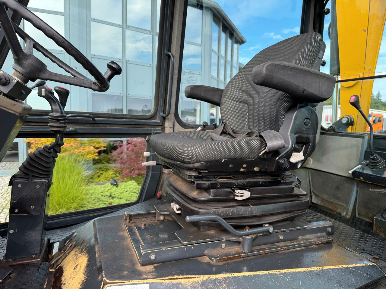 Baggerlader Kramer 616 S Serie II 4+1 Schaufel SW Palettengabel: das Bild 15