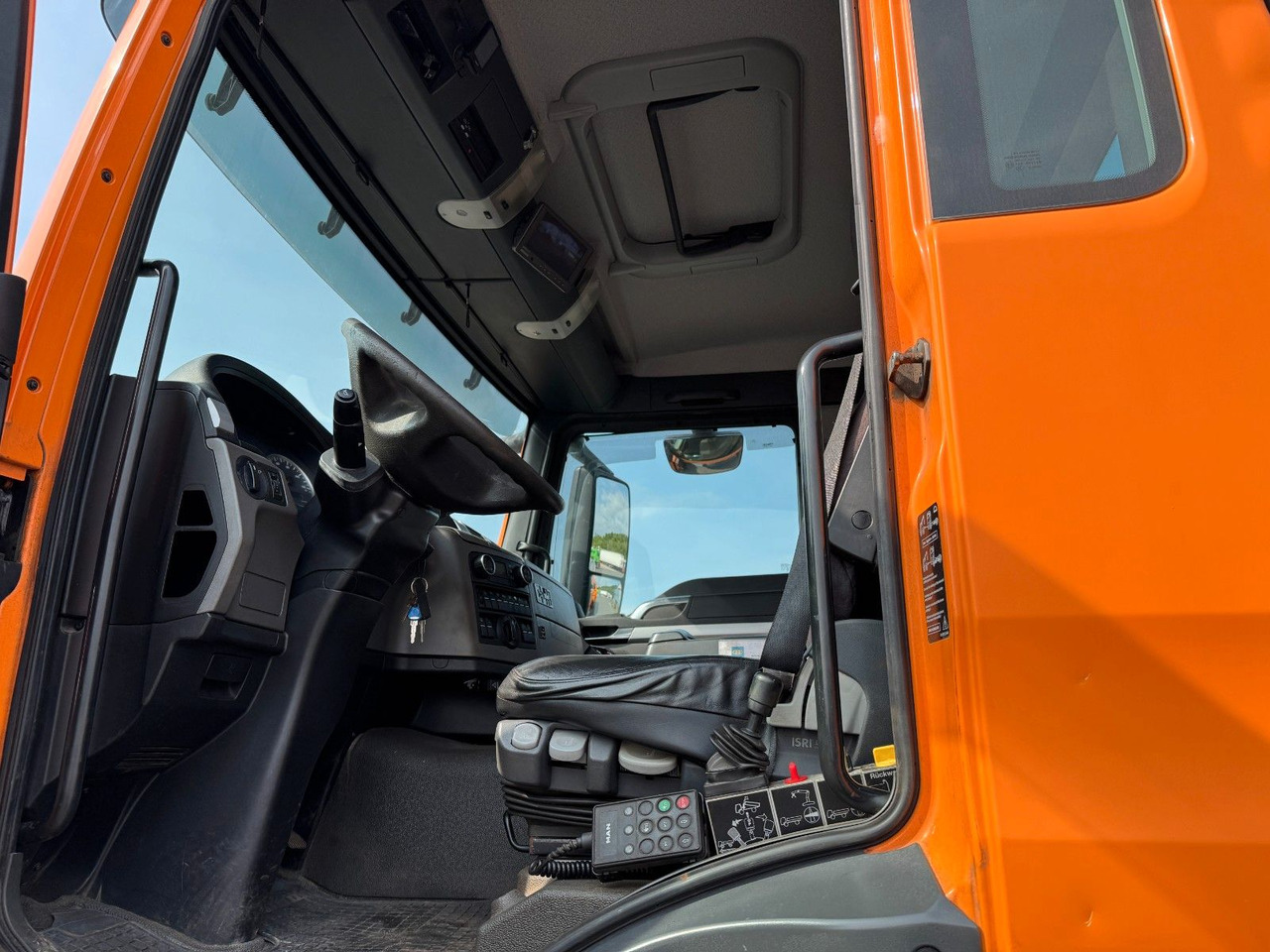 MAN TGS 28.400 6x4-4 BL Kipper / Kran / Winterdienst - Kipper, Autokran: das Bild 3 MAN TGS 28.400 6x4-4 BL Kipper / Kran / Winterdienst - Kipper, Autokran: das Bild 3