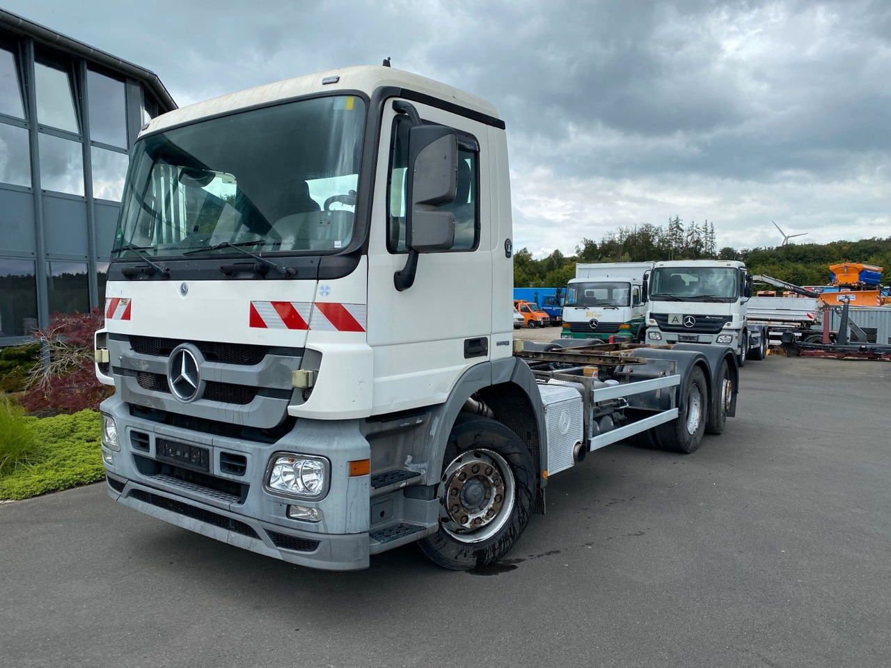 Mercedes-Benz Actros 2532 MP3 6x2 Hydraulik, 10 x am Lager Mercedes-Benz Actros 2532 MP3 6x2 Hydraulik, 10 x am Lager - Fahrgestell LKW: das Bild 1 Mercedes-Benz Actros 2532 MP3 6x2 Hydraulik, 10 x am Lager Mercedes-Benz Actros 2532 MP3 6x2 Hydraulik, 10 x am Lager - Fahrgestell LKW: das Bild 1