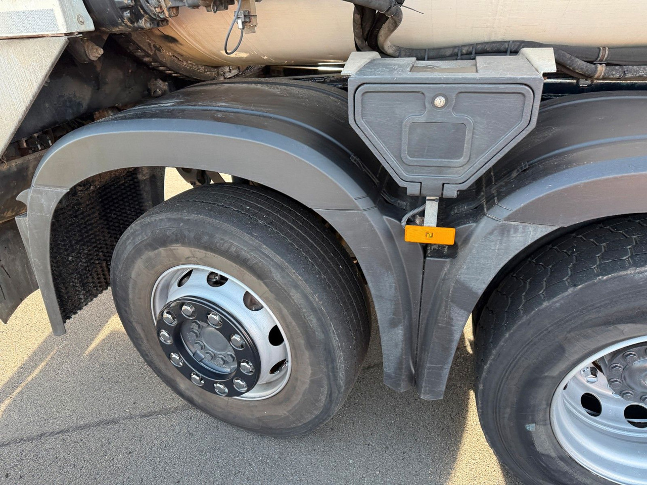 Mercedes-Benz Arocs 3236 8x2 Faun Rotopress 525 C Delta Lift - Müllwagen: das Bild 4 Mercedes-Benz Arocs 3236 8x2 Faun Rotopress 525 C Delta Lift - Müllwagen: das Bild 4