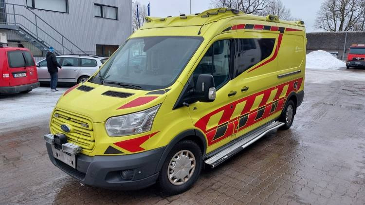 FORD TRANSIT 2,0TDI AMBULANCE KLIMA 1.2018 EURO 6, 3 UNITS - Krankenwagen: das Bild 5 FORD TRANSIT 2,0TDI AMBULANCE KLIMA 1.2018 EURO 6, 3 UNITS - Krankenwagen: das Bild 5