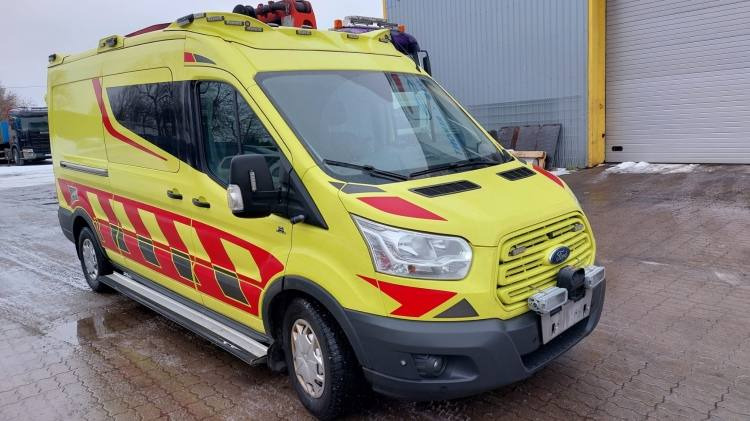 FORD TRANSIT 2,0TDI AMBULANCE KLIMA 1.2018 EURO 6, 3 UNITS - Krankenwagen: das Bild 1 FORD TRANSIT 2,0TDI AMBULANCE KLIMA 1.2018 EURO 6, 3 UNITS - Krankenwagen: das Bild 1
