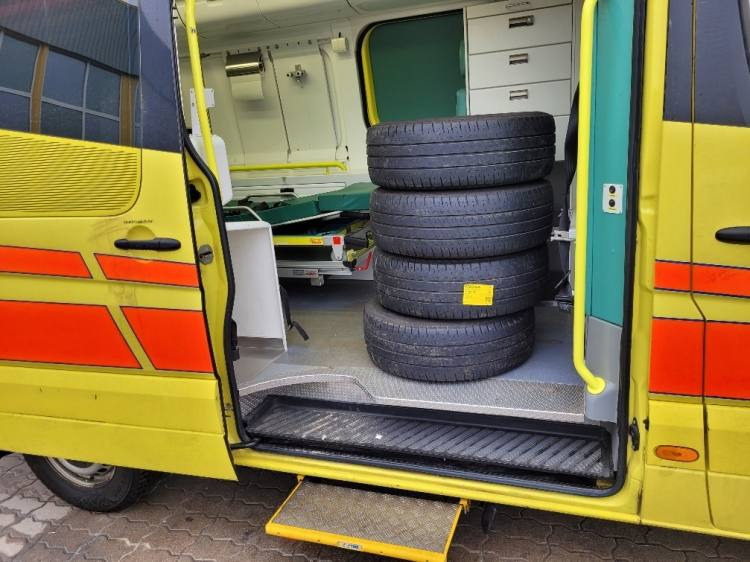 MERCEDES – BENZ SPRINTER 2.2D AMBULANCE (PROFILE) KLIMA 11.2014 EURO 5 - Krankenwagen: das Bild 5 MERCEDES – BENZ SPRINTER 2.2D AMBULANCE (PROFILE) KLIMA 11.2014 EURO 5 - Krankenwagen: das Bild 5