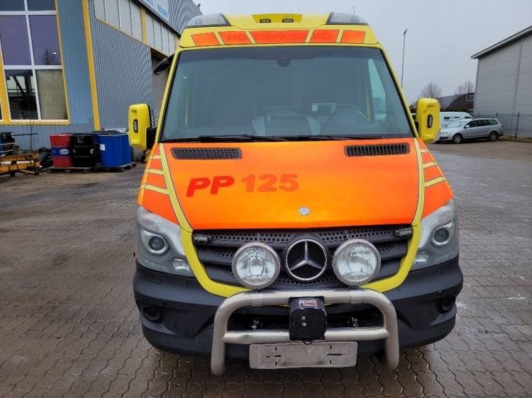 MERCEDES – BENZ SPRINTER 2.2D AMBULANCE (PROFILE) KLIMA 11.2014 EURO 5 - Krankenwagen: das Bild 2 MERCEDES – BENZ SPRINTER 2.2D AMBULANCE (PROFILE) KLIMA 11.2014 EURO 5 - Krankenwagen: das Bild 2