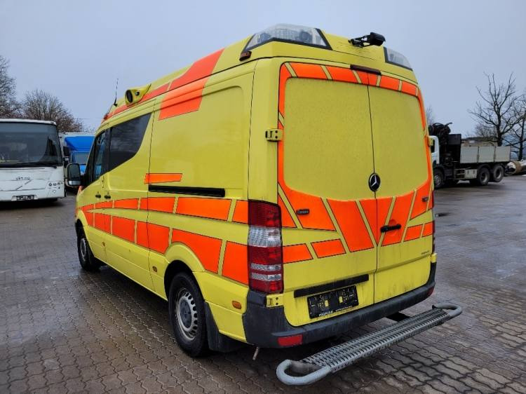 MERCEDES – BENZ SPRINTER 2.2D AMBULANCE (PROFILE) KLIMA 11.2014 EURO 5 - Krankenwagen: das Bild 3 MERCEDES – BENZ SPRINTER 2.2D AMBULANCE (PROFILE) KLIMA 11.2014 EURO 5 - Krankenwagen: das Bild 3