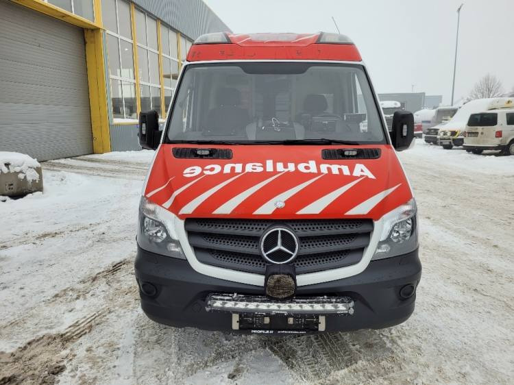 MERCEDES – BENZ SPRINTER 3.0D AMBULANCE (PROFILE) KLIMA 7.2015 EURO 6 - Krankenwagen: das Bild 3 MERCEDES – BENZ SPRINTER 3.0D AMBULANCE (PROFILE) KLIMA 7.2015 EURO 6 - Krankenwagen: das Bild 3