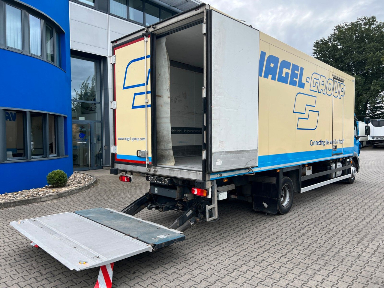 DAF LF 280 FA 16t. Multitemp, T1000 Spectrum - Kühlkoffer LKW: das Bild 3 DAF LF 280 FA 16t. Multitemp, T1000 Spectrum - Kühlkoffer LKW: das Bild 3