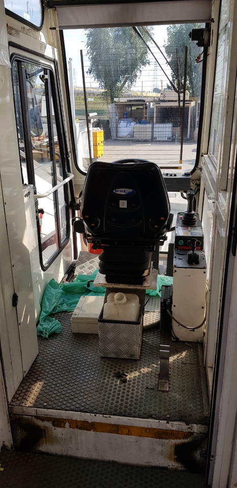 AVIOGEI Ambulift E747 (Half Cab) - Ambulift-Fahrzeug: das Bild 5 AVIOGEI Ambulift E747 (Half Cab) - Ambulift-Fahrzeug: das Bild 5
