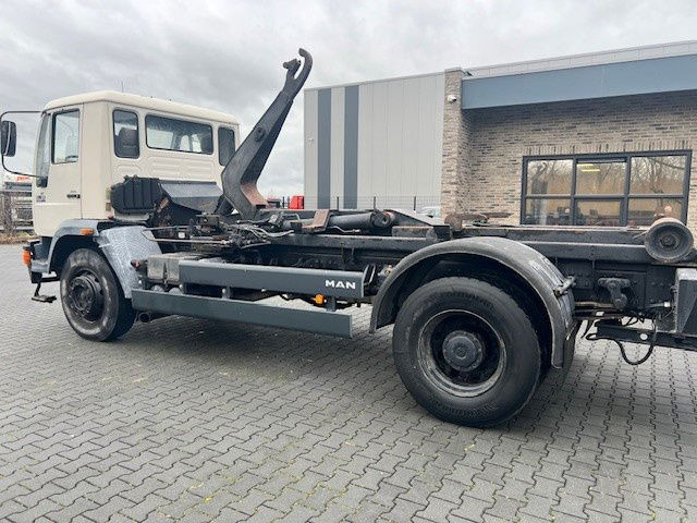 MAN 18.284 18.264 Steel spring - Containerwagen/ Wechselfahrgestell LKW: das Bild 4 MAN 18.284 18.264 Steel spring - Containerwagen/ Wechselfahrgestell LKW: das Bild 4
