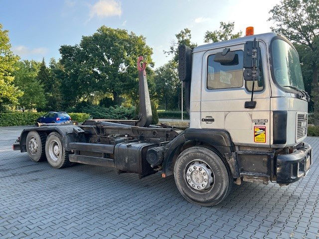 MAN 26.364 6x2 - Fahrgestell LKW: das Bild 2 MAN 26.364 6x2 - Fahrgestell LKW: das Bild 2