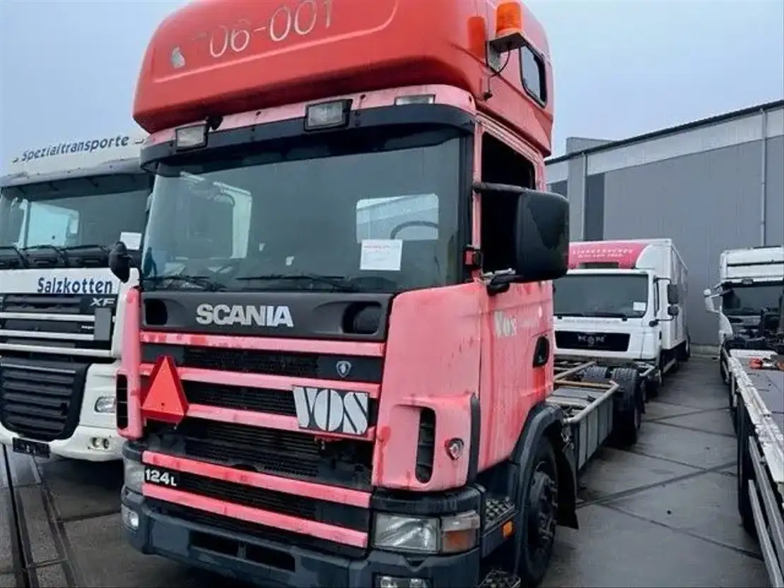 Scania R124-360 .360 6x2 - Fahrgestell LKW: das Bild 1 Scania R124-360 .360 6x2 - Fahrgestell LKW: das Bild 1