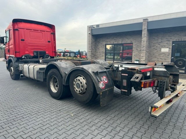 Scania R124-420 .420 6x2 - Fahrgestell LKW: das Bild 4 Scania R124-420 .420 6x2 - Fahrgestell LKW: das Bild 4