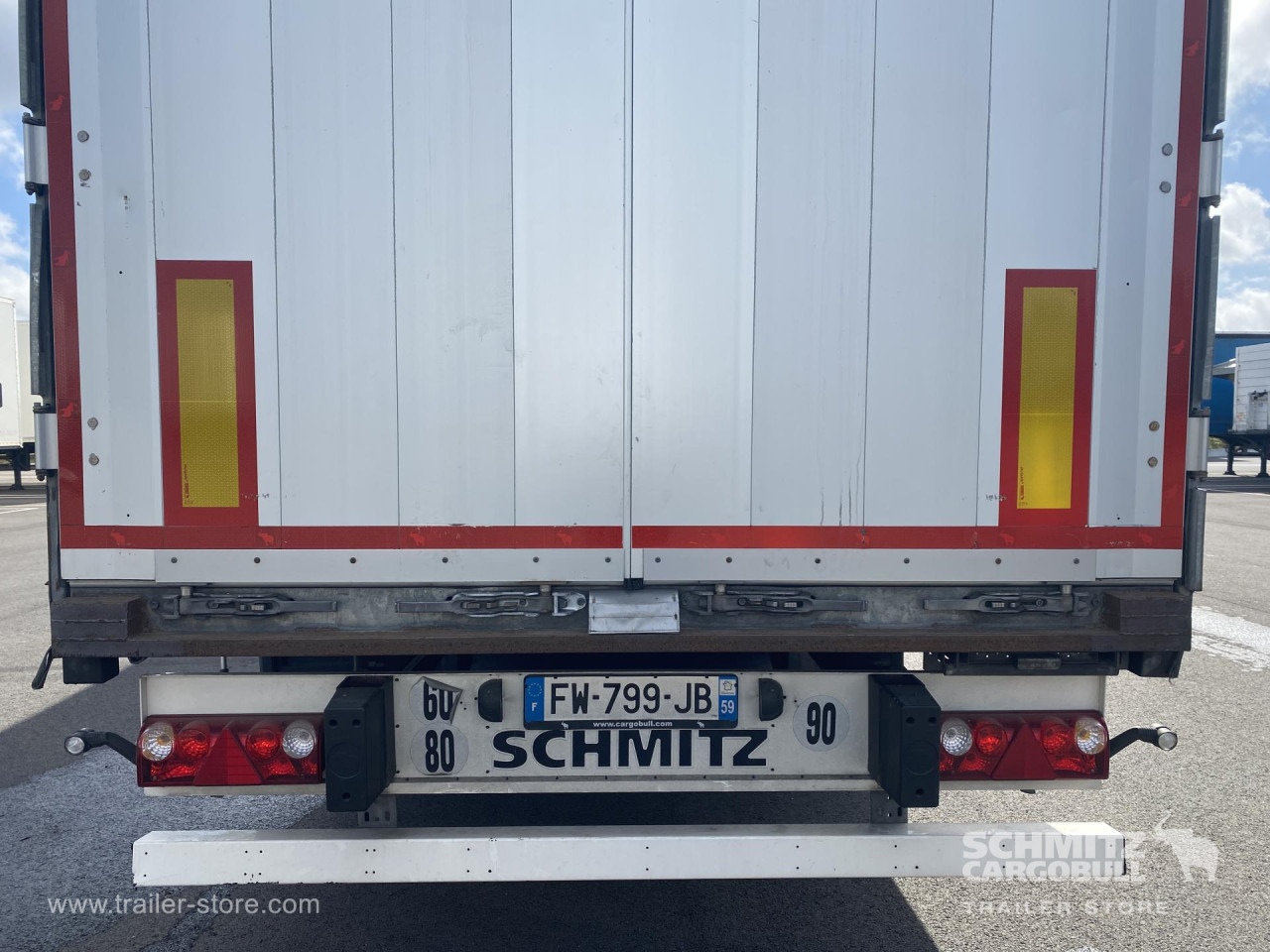 SCHMITZ Curtainsider Standard - Planenauflieger: das Bild 2 SCHMITZ Curtainsider Standard - Planenauflieger: das Bild 2