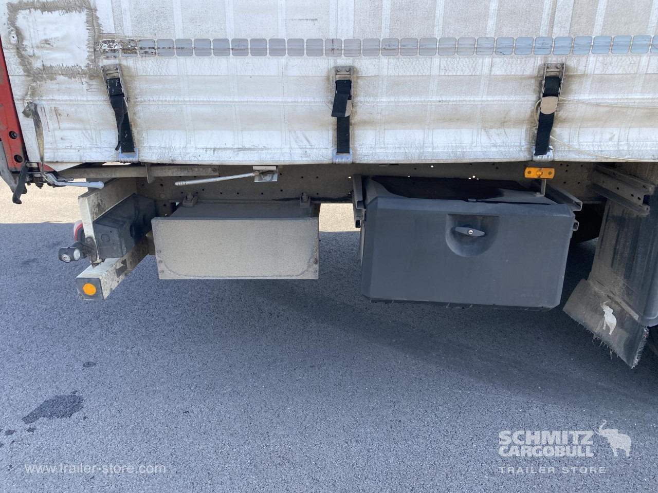 SCHMITZ Curtainsider Standard - Planenauflieger: das Bild 4 SCHMITZ Curtainsider Standard - Planenauflieger: das Bild 4