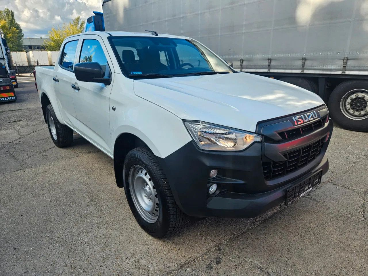 Isuzu D-Max 2H, 4H, 4L - SUV/ Geländewagen: das Bild 3 Isuzu D-Max 2H, 4H, 4L - SUV/ Geländewagen: das Bild 3
