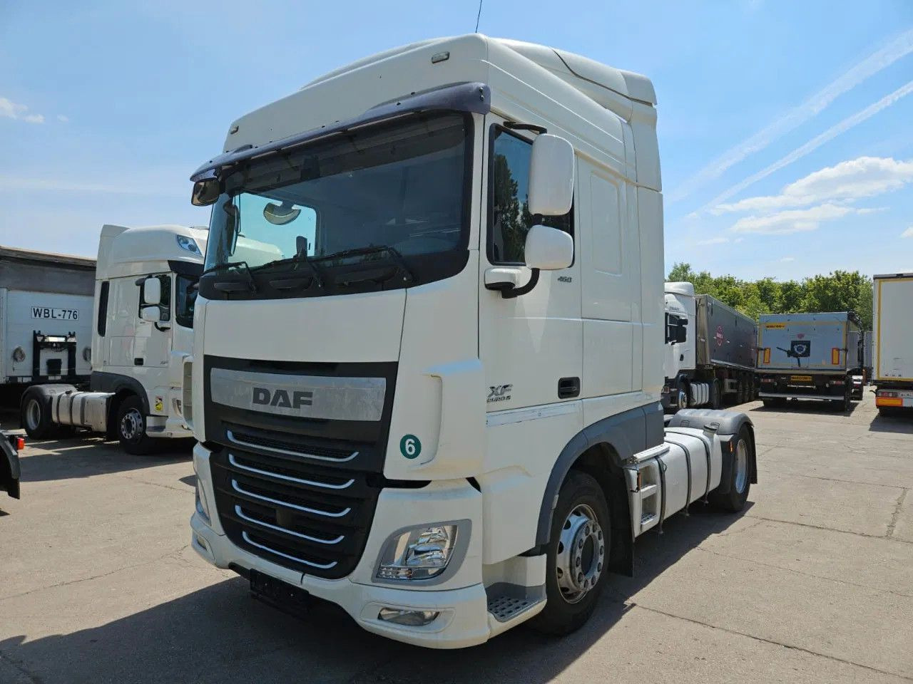 DAF XF 460 Space Cab Standklima 1 units - Sattelzugmaschine: das Bild 1 DAF XF 460 Space Cab Standklima 1 units - Sattelzugmaschine: das Bild 1