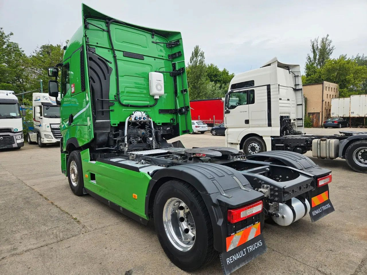 Renault T520 HSC, Navi, Standklima, Horns, Full Spoiler, - Sattelzugmaschine: das Bild 3 Renault T520 HSC, Navi, Standklima, Horns, Full Spoiler, - Sattelzugmaschine: das Bild 3