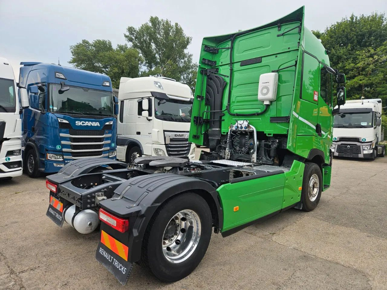 Renault T520 HSC, Navi, Standklima, Horns, Full Spoiler, - Sattelzugmaschine: das Bild 4 Renault T520 HSC, Navi, Standklima, Horns, Full Spoiler, - Sattelzugmaschine: das Bild 4