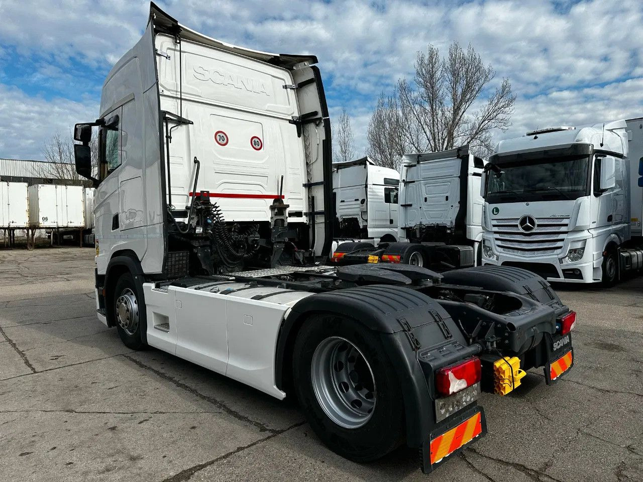 Scania S450 Standard, Full Spoiler, StandKlima, Retarde - Sattelzugmaschine: das Bild 3 Scania S450 Standard, Full Spoiler, StandKlima, Retarde - Sattelzugmaschine: das Bild 3
