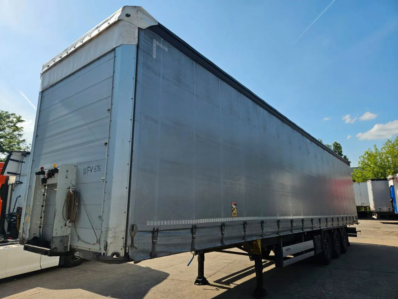 Schmitz Cargobull SCB S3T Standard 14 units! Lifting Axle A&C, XL - Planenauflieger: das Bild 2 Schmitz Cargobull SCB S3T Standard 14 units! Lifting Axle A&C, XL - Planenauflieger: das Bild 2