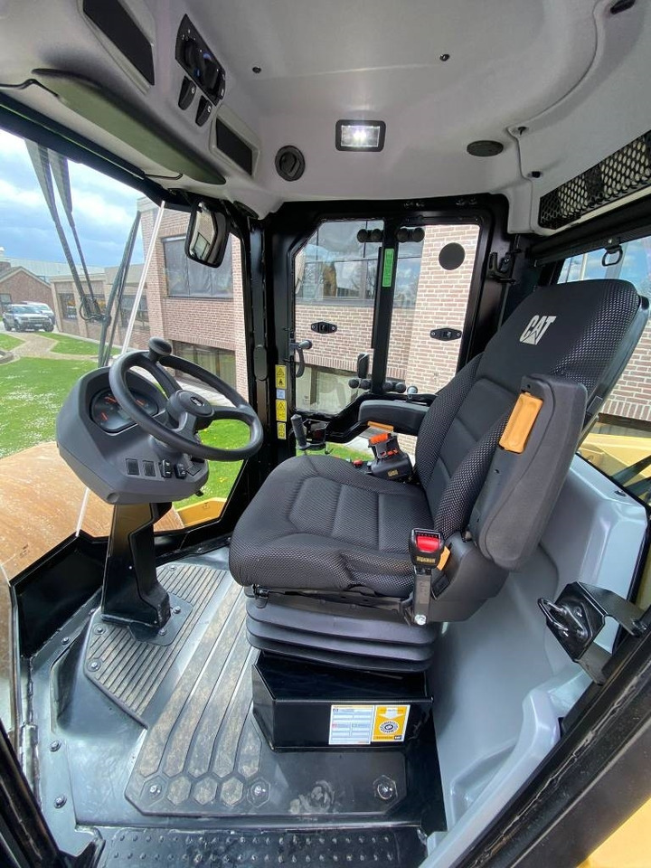 Walzenzug CAT CS 10 GC: das Bild 7