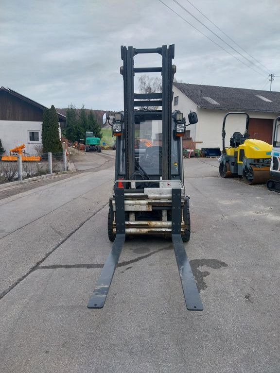 Linde H 25 T - Dieselstapler: das Bild 3 Linde H 25 T - Dieselstapler: das Bild 3