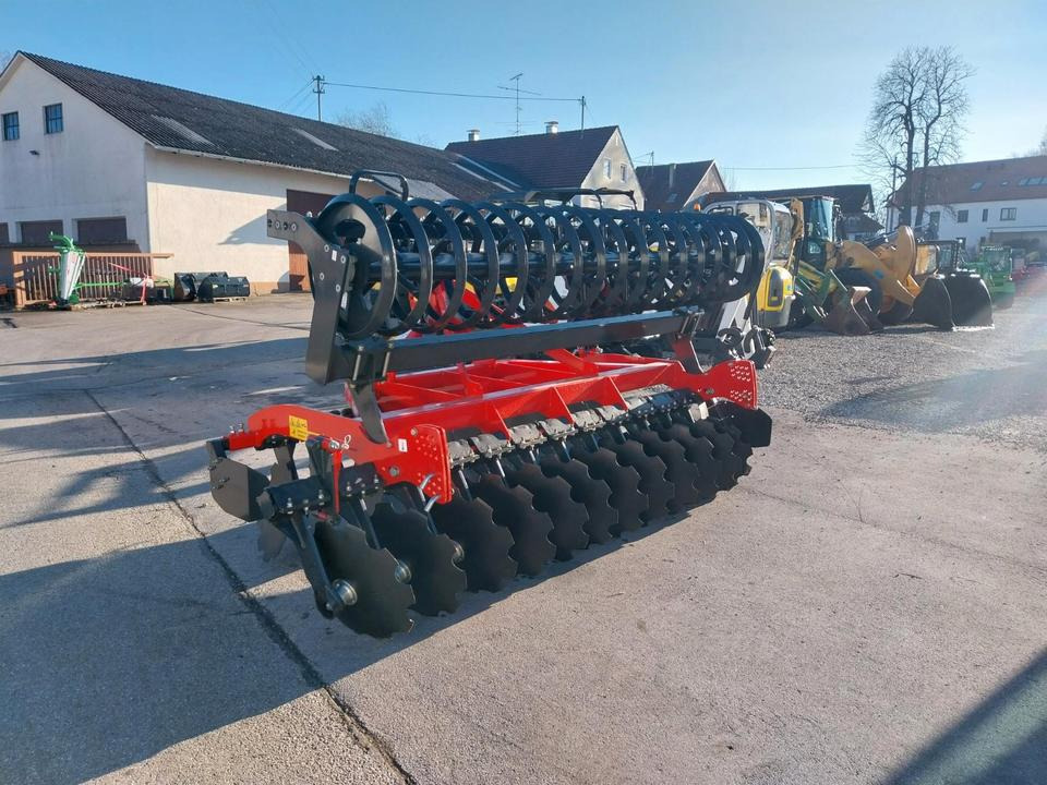 Scheibenegge 3m Scheibengrubber Kurzscheibenegge Grubber - Scheibenegge: das Bild 3 Scheibenegge 3m Scheibengrubber Kurzscheibenegge Grubber - Scheibenegge: das Bild 3