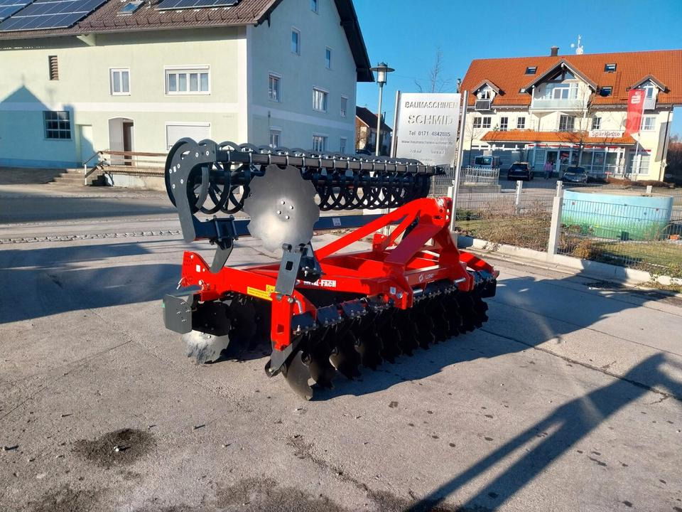 Scheibenegge 3m Scheibengrubber Kurzscheibenegge Grubber - Scheibenegge: das Bild 1 Scheibenegge 3m Scheibengrubber Kurzscheibenegge Grubber - Scheibenegge: das Bild 1